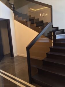 Glass-Stair-&-Balcony-Railings-In-Lucknow
